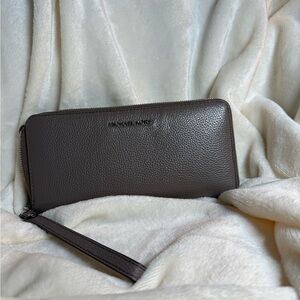 Michael Kors Dark taupe/mushroom  Leather Wristlet